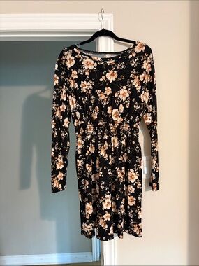 Vanilla Bay Black Floral Long-Sleeve Elastic-Waist Dress
